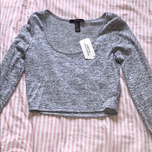 Gray long sleeve crop top